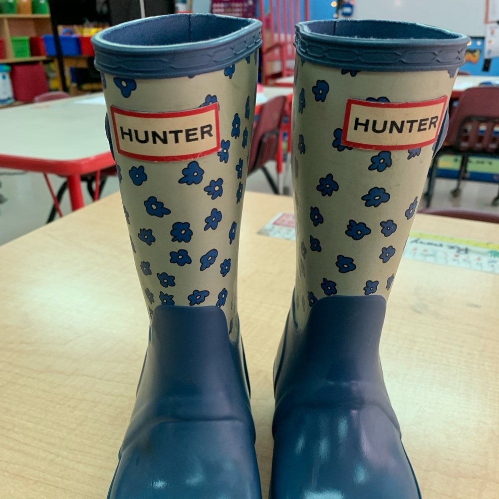 Flower Hunter boots